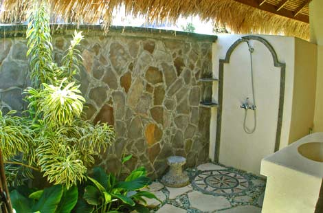 bungadesa villa irian bathroom