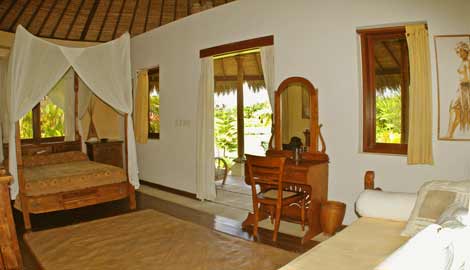bungadesa villa irian bedroom